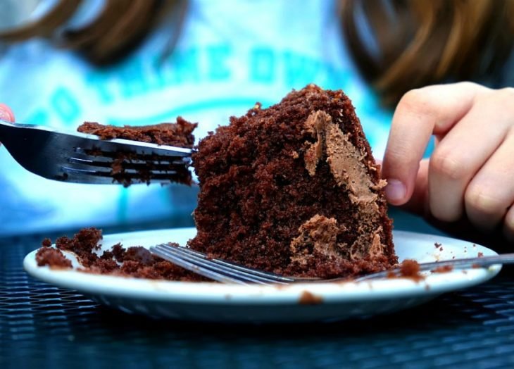 Muere mujer en concurso de comer tortas en Australia - Diario Primicia