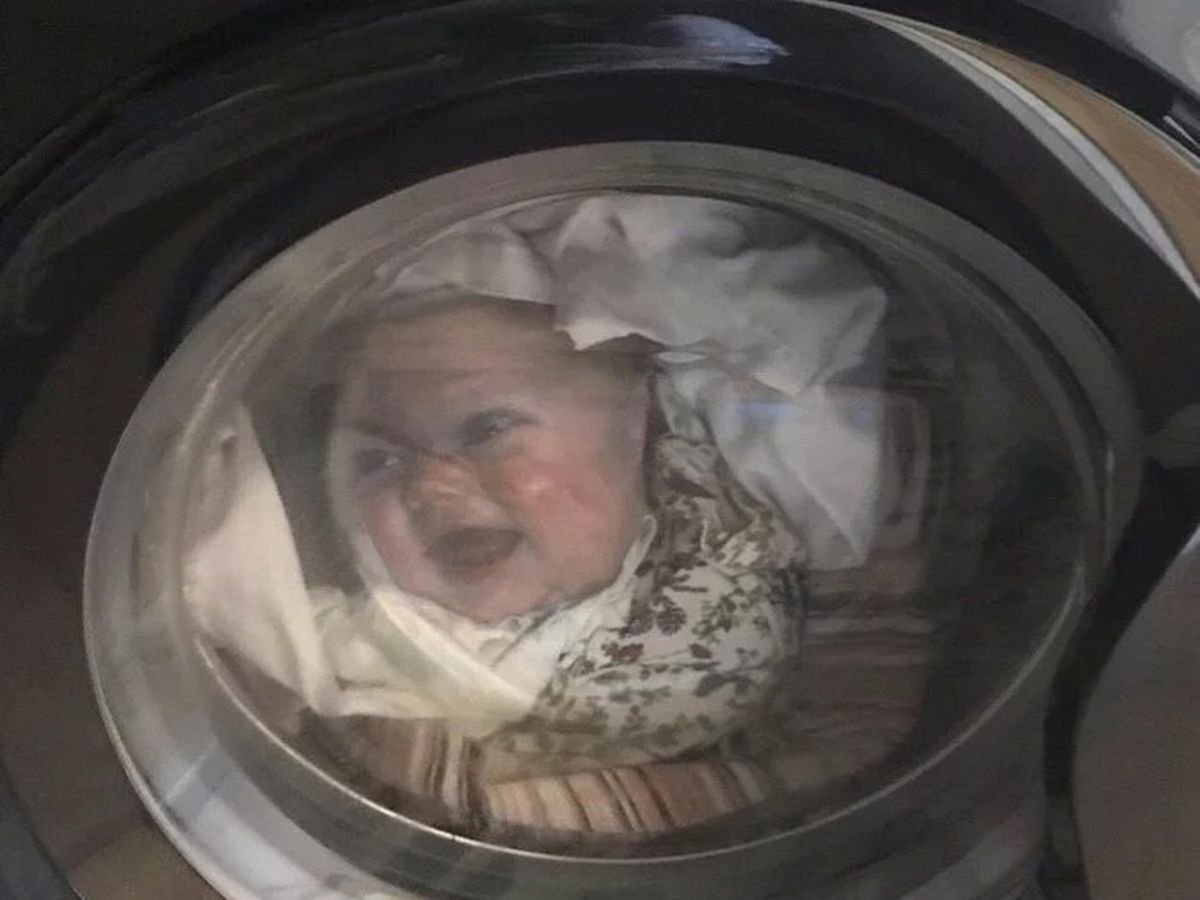 Resultado de imagen de boy dies in New Zealand after getting into washing machine