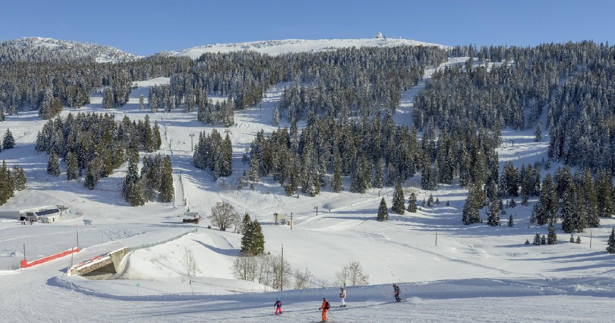 6 domaine de la dole.jpg?resize=412,232 - Vacances d'hiver: dans le Jura, une station est ouverte et il est possible de skier