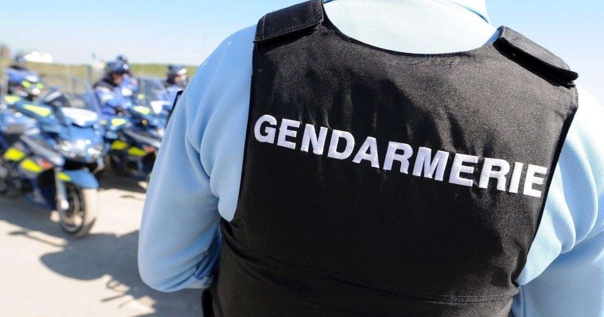 6 n10.jpg?resize=412,275 - Charente: un père donne le volant de sa Mercedes à son fils de 14 ans puis se retrouvent au poste