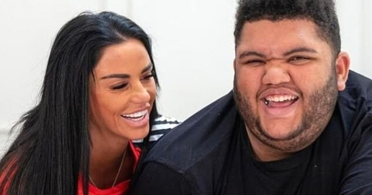 harvey6.jpg?resize=1200,630 - Katie Price's Son Harvey Is Rushed To Hospital After 'Shaking Uncontrollably'