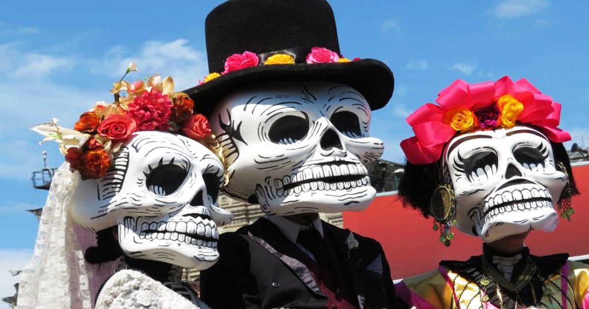 sgsgs.jpg?fit=1024%2C538&ssl=1&strip=all - This Is What Death Celebrations Looks Like In Different Cultures