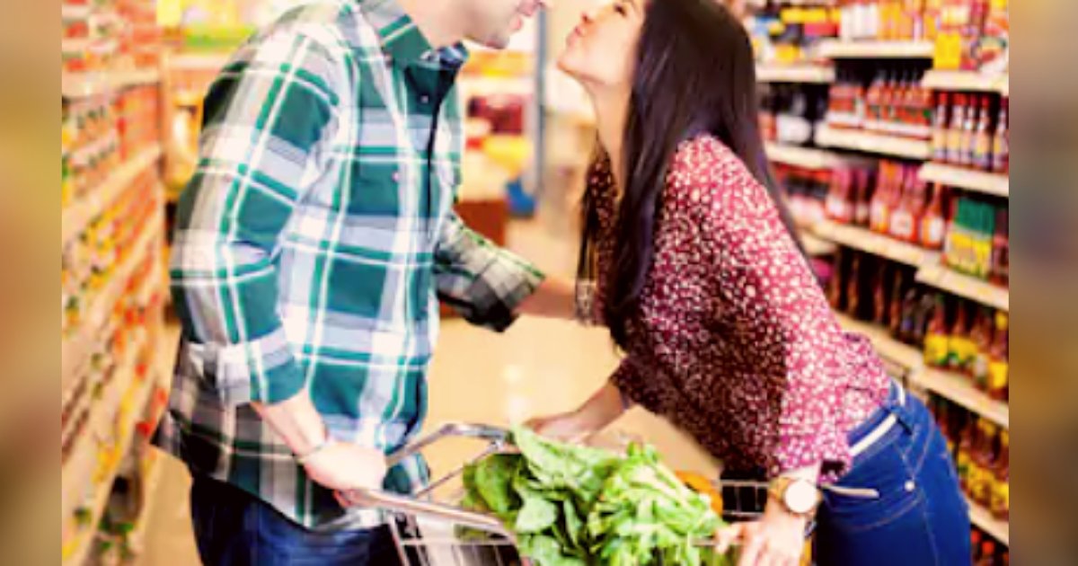 titulo 3 2.png?resize=412,275 - Supermercado Ofrece Dentro De Sus Servicios Ayuda A Solteros Para Encontrar Pareja