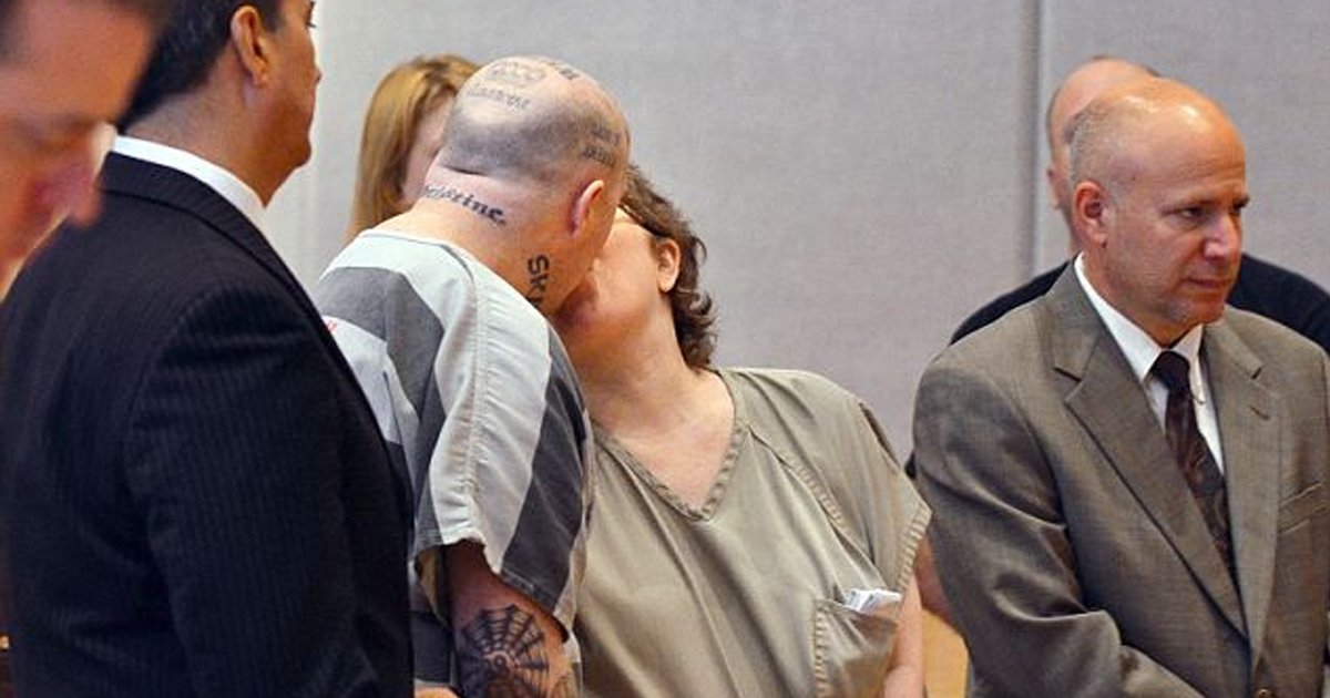 werrrree.jpg?resize=1200,630 - Killer Couple Smile & Kiss After Being Sentenced To Life In Prison