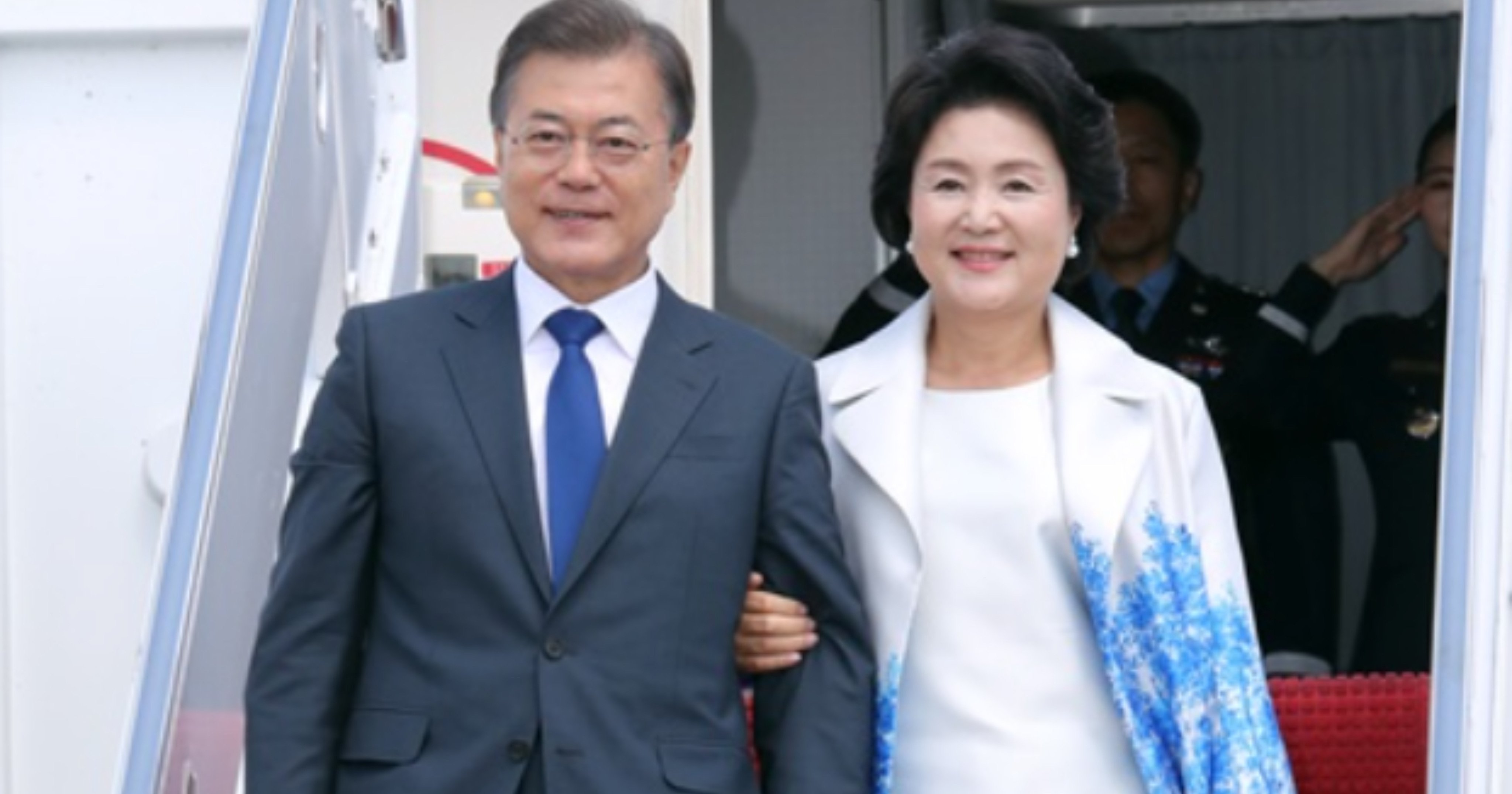 58dcd013 48d1 4314 8203 8eeb4864e753.jpeg?resize=412,275 - [속보] 문재인 대통령 부부 ‘아스트라제네카’ 백신 접종 맞는 날짜 정해졌다