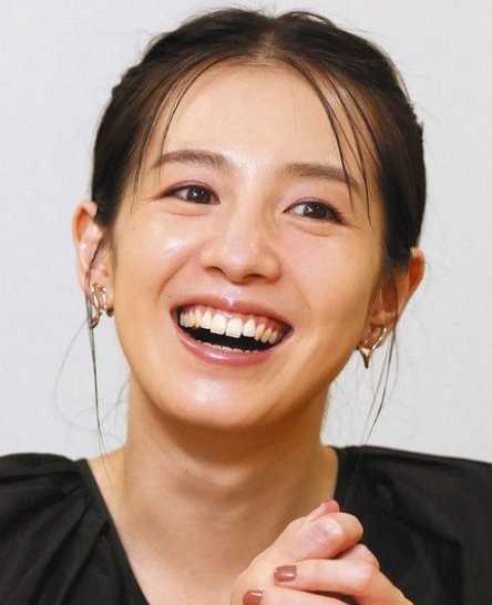 桜庭ななみ すでに出来上がっている 女子高生時代の制服姿を公開 Hachibachi 桜庭ななみ すでに出来上がっている 女子高生時代の制服姿を公開 Hachibachi