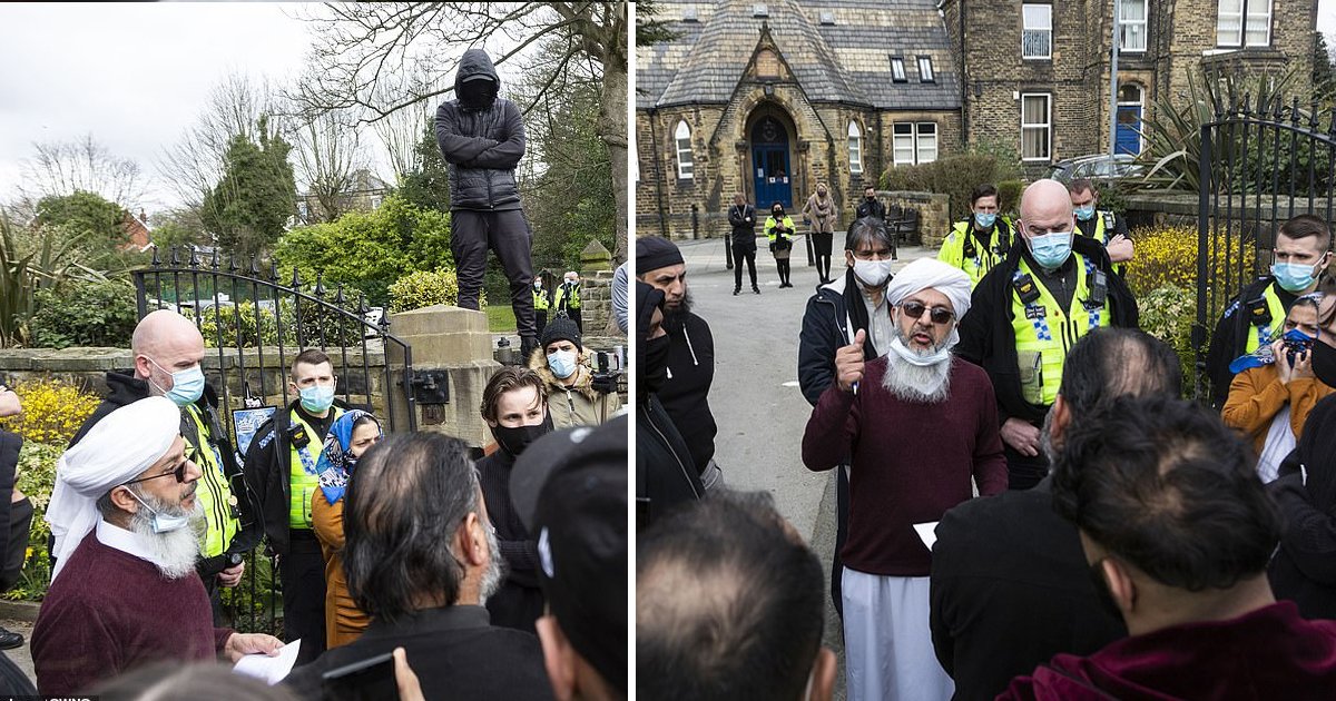sggs.jpg?resize=412,275 - Anger & Chaotic Scenes Outside School As Dozens Of Furious Parents Protest Against Teacher Showing Cartoons Of Prophet During Class