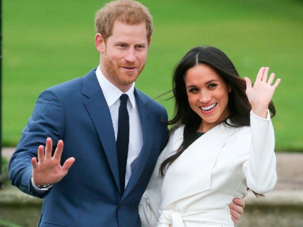 316 600x449.png?resize=412,275 - Meghan Markle Wore $22,000 Worth Designer Outfits In A Single Day
