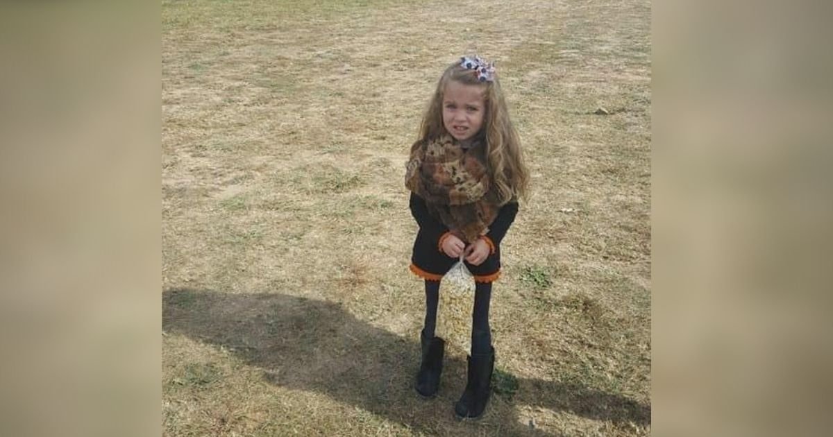 popcorm4.jpg?resize=1200,630 - Picture Of A Little Girl Leaves Internet Users Dumbfounded: Can You Solve This Optical Illusion?