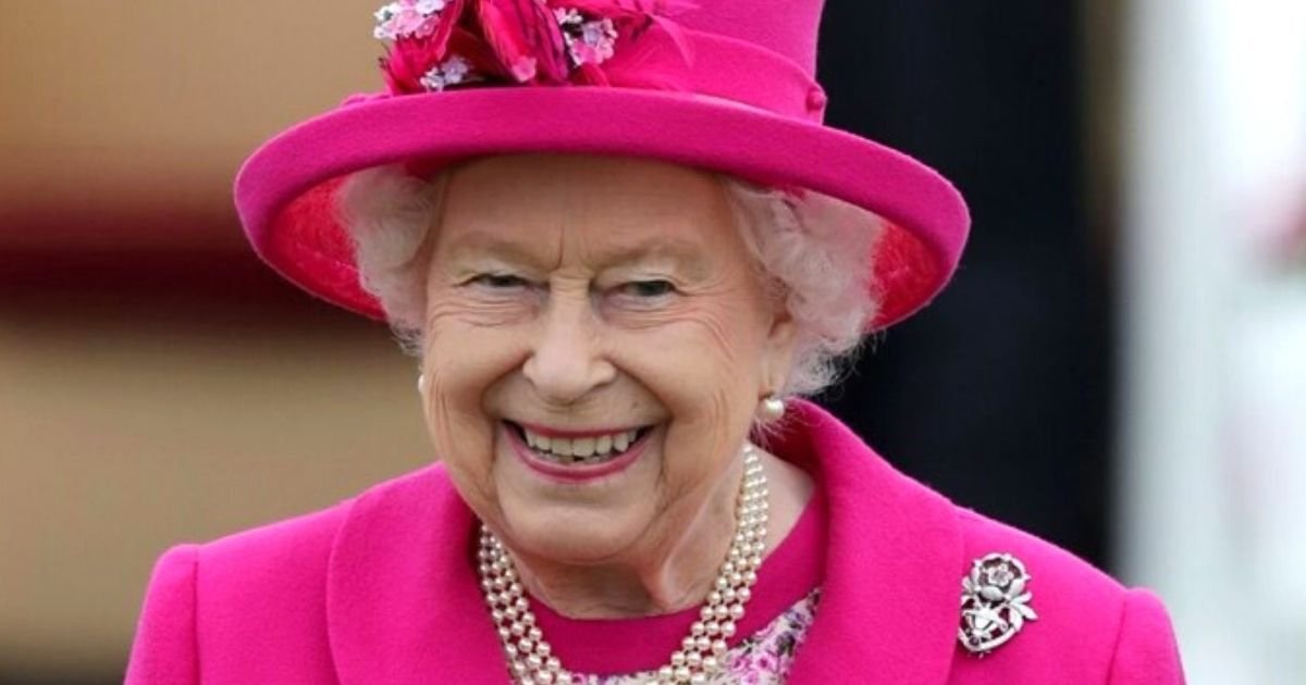 queen5 1.jpg?resize=412,232 - The Queen Has A 'Favorite Son' And It Has Caused A Huge Rift Between The Brothers