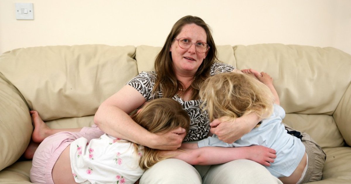 t1.jpg?resize=412,232 - Breastfeeding Addict Mum Says She Reserves One B**b For Each Of Her Grown Kids To 'Enjoy'