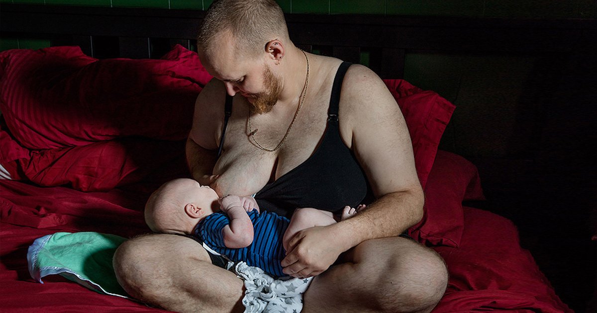 t3 6.jpg?resize=1200,630 - This Dad's Image Of Breastfeeding His Son Goes Viral As Many Celebrate His 'Modern' Family