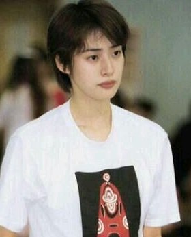 天海祐希 宝塚時代に電車でスリを取り押さえ かっこいい 刑事役が似合うわけだ Hachibachi 天海祐希 宝塚時代に電車でスリを取り押さえ かっこいい 刑事役が似合うわけだ Hachibachi