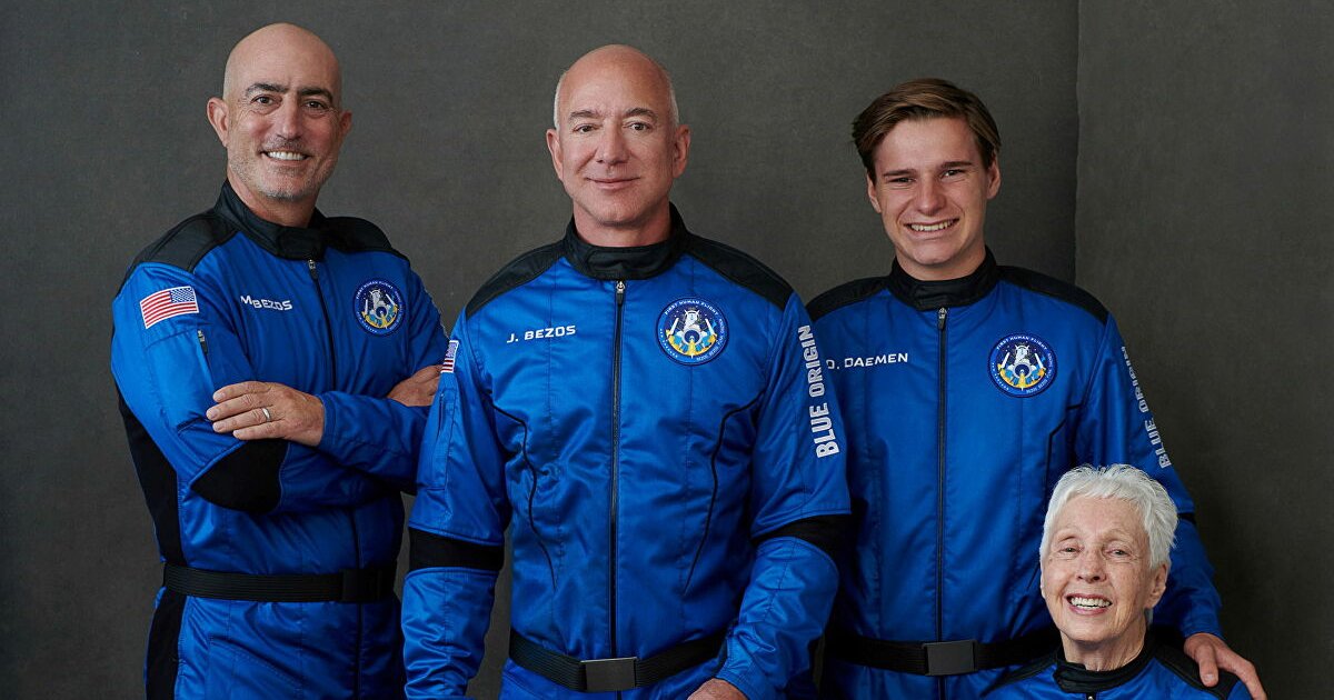 q3 47.jpg?resize=412,275 - "You Guys Paid For All Of This"- Jeff Bezos Roasted For Thanking Amazon For Funding Space Trip