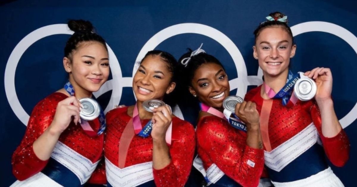 usa5.jpg?resize=412,275 - Gymnastics Superstar Simone Biles Praises Her Olympic Teammates For 'Stepping Up When I Couldn't' After She Withdrew From Team Final