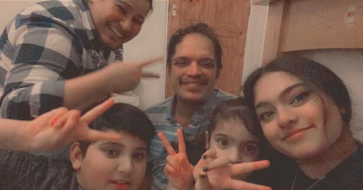 jag5.jpg?resize=1200,630 - 'We Are All Just Heartbroken' Dad-Of-Three Passes Away Only Hours After Taking Family Selfie While In Hospital For Back Pain