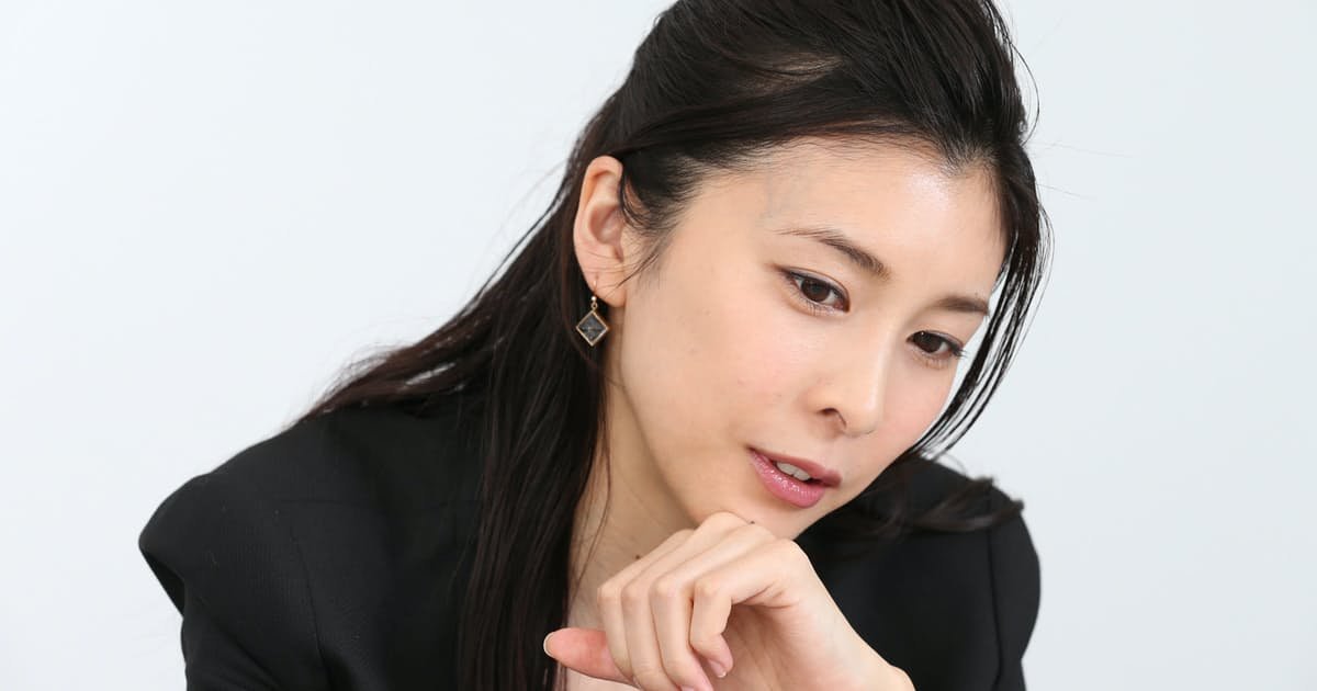 俳優の竹内結子さんが死亡、自殺か 警視庁: 日本経済新聞
