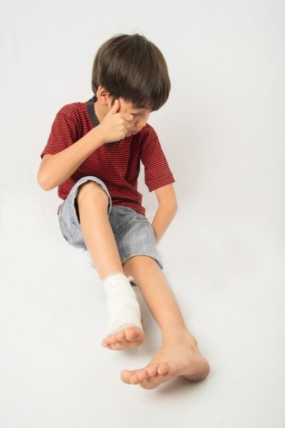 Boy leg bandage Stock Photos &amp; Royalty-Free Images | Depositphotos