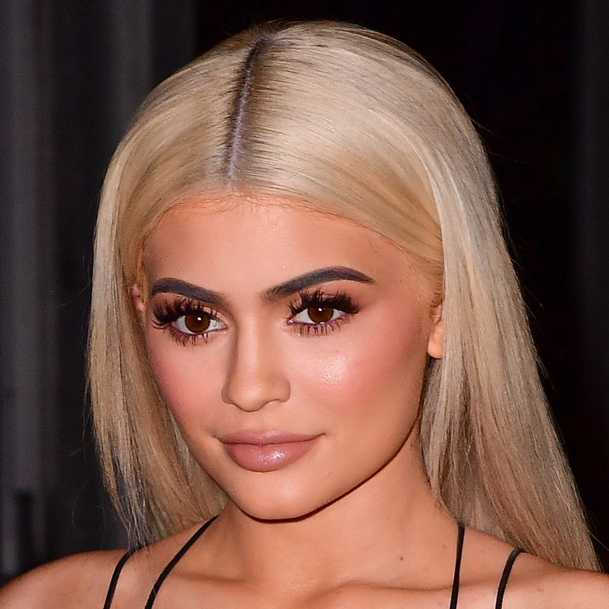 Kylie Jenner - Age, Cosmetics &amp; Daughter - Biography