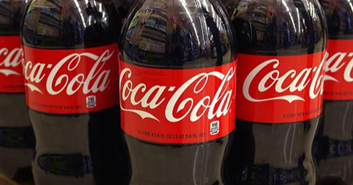 q1 1.jpg?resize=412,275 - 22-Year-Old Man DIES After Drinking 1.5 liter Coca Cola Bottle In TEN Minutes