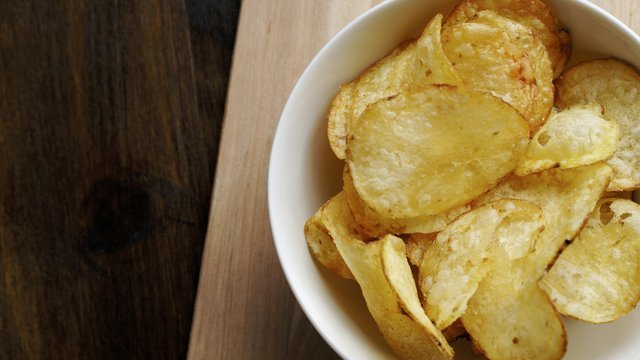 Never Have A Soggy Crisp Again With This 30-Second Hack