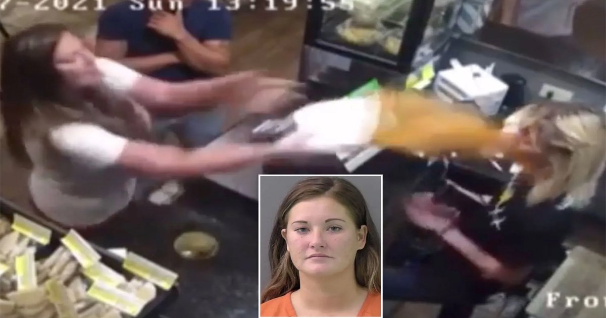 t1 8 2.jpg?resize=412,232 - Woman ARRESTED After Throwing 'Boiling Soup' In Worker's Face At Restaurant