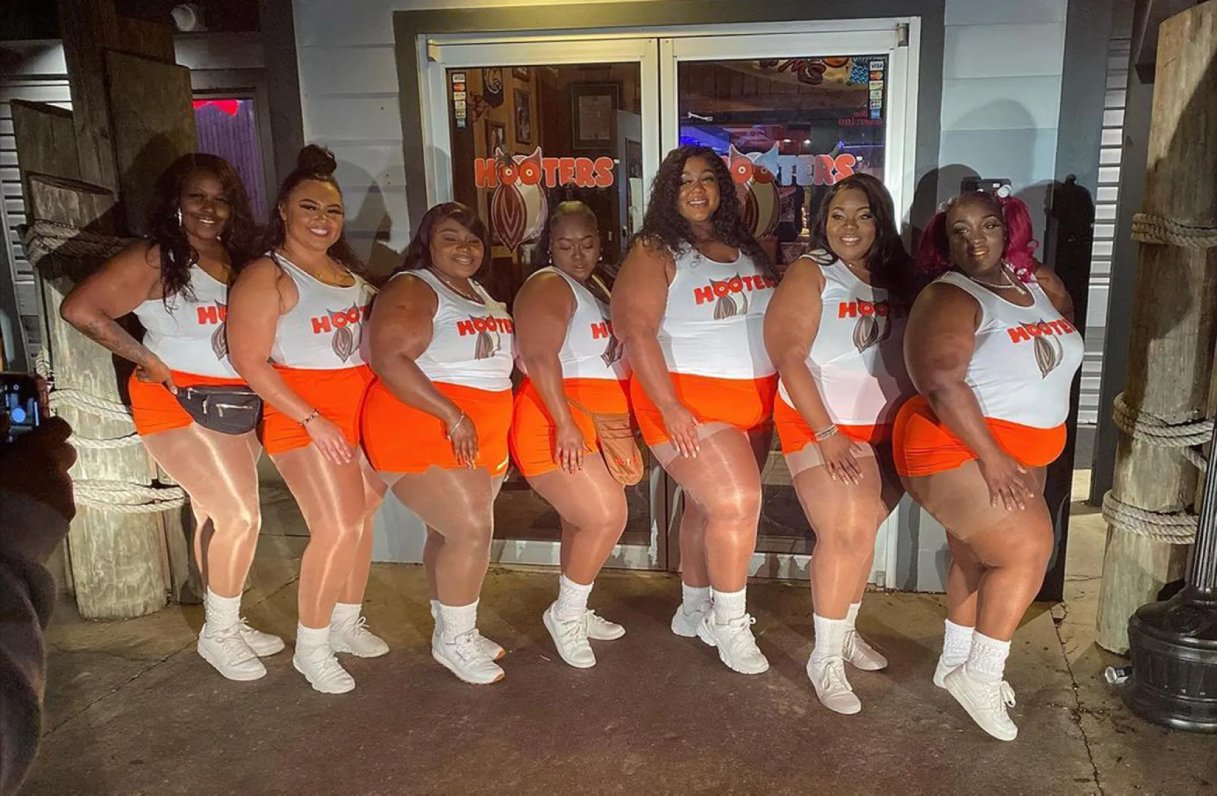 We Re Thick And Confident Outcry On Social Media As ‘plus Size’ Women In Hooters Uniform Take