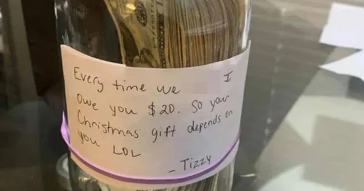 q4 2 1.jpg?resize=412,232 - "My Lover REWARDS Me For Our Intimacy With $20 In A Jar EVERYTIME We Make Love- To Spend On My Gift For Christmas"