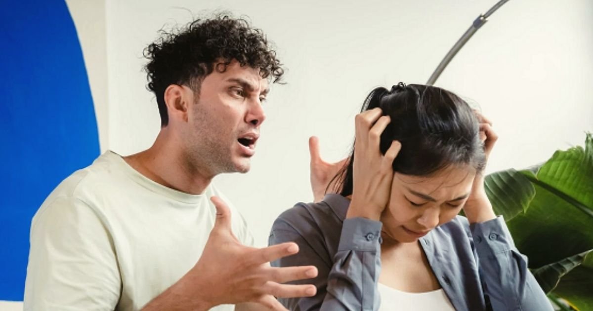 couple5.jpg?resize=412,232 - 'I Need Help! My Girlfriend Is Extremely Angry After I Told Her That She Is Not The Most Beautiful Woman On Earth,” A Man Reveals