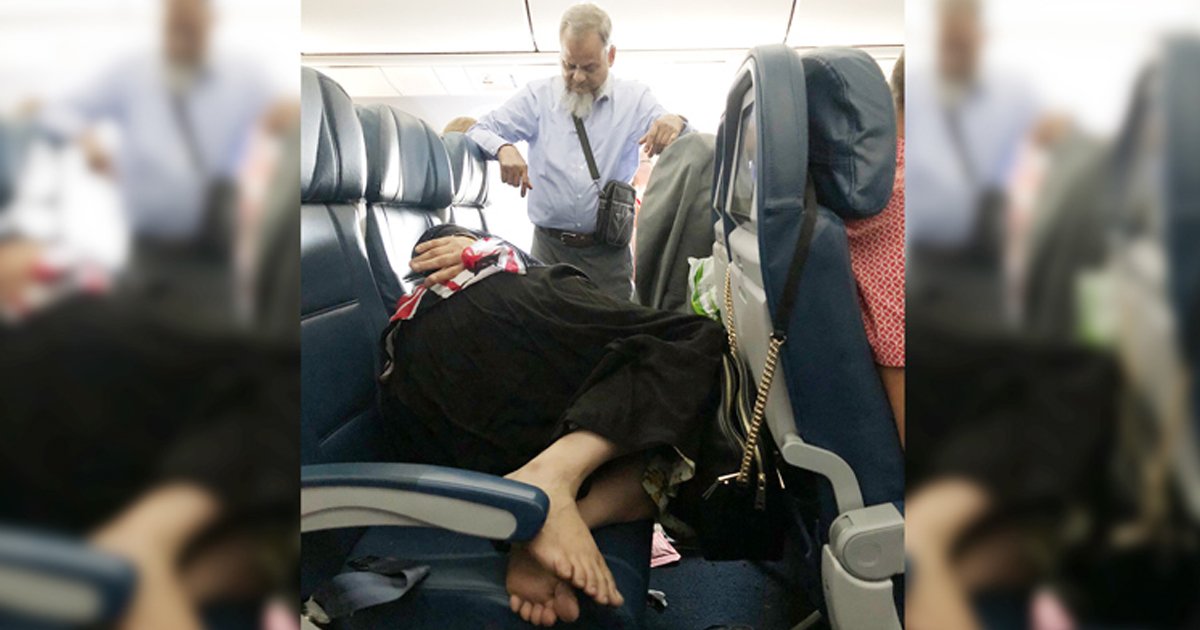 q2 2 1.jpg?resize=1200,630 - Husband Goes Viral After STANDING On Flight For SIX Hours So His Wife Could Sleep In Peace