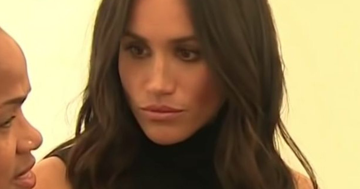 q5 10.jpg?resize=412,232 - Eagle-Eye Cameras Catch 'Frustrated' Meghan Markle Giving Her Mother An ANGRY Stare For 'Interrupting'