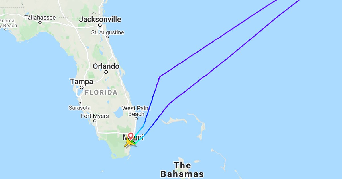 q5 3 1.jpg?resize=1200,630 - American Airlines Flight 'U-Turns' Over Atlantic After 'Disruptive' Passenger REFUSES To Wear Face Mask