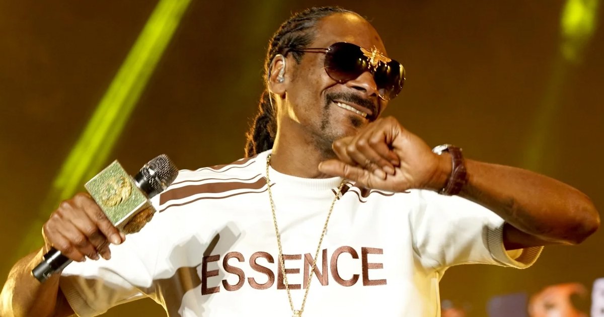 q9 2.jpg?resize=412,275 - Outrage As Snoop Dogg Allowed To Perform At Super Bowl Halftime Despite His Notorious Criminal History