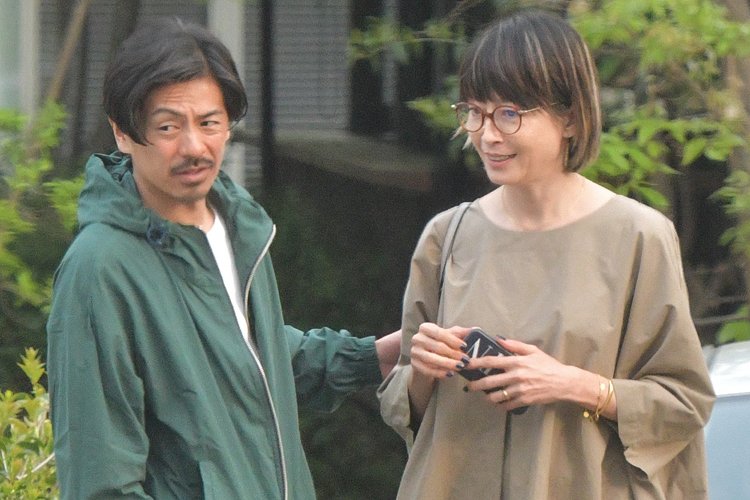 宮沢りえ、ふんわり服で森田剛とデート 映画降板の理由は？｜NEWSポストセブン