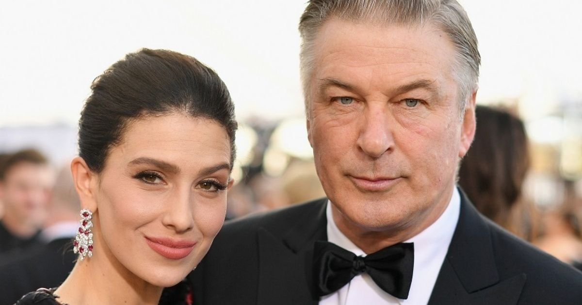 untitled design 1 2.jpg?resize=412,275 - JUST IN: Alec Baldwin And Wife Hilaria Are Expecting A Child