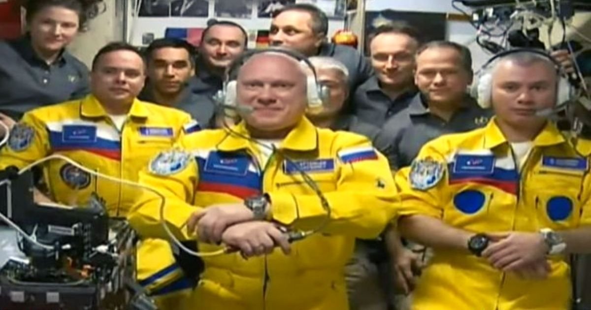 yellow4 1.jpg?resize=1200,630 - BREAKING: Three Russian Cosmonauts Wear The Colors Of UKRAINIAN Flag As They Flew To International Space Station