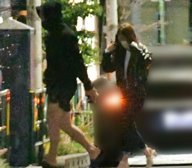 海老蔵、麻央さんとの「思い出の家」で2人の女性と密会 手招きで家の中へ（NEWSポストセブン） - Yahoo!ニュース