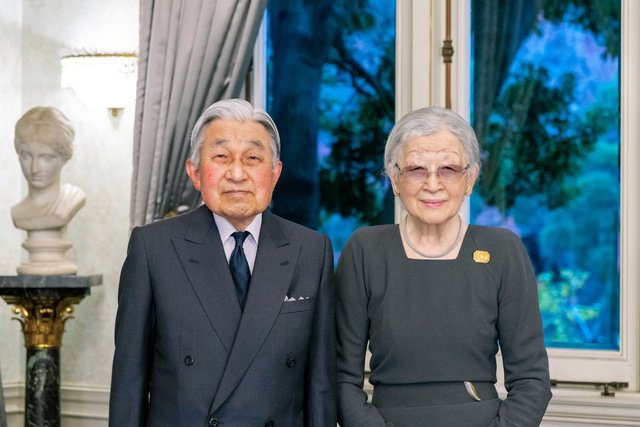 上皇さま、88歳の誕生日 記録確認できる歴代天皇では「最長寿」：朝日新聞デジタル