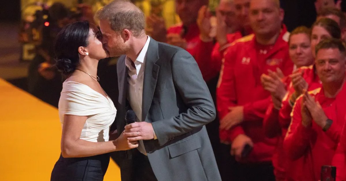 q5 9.jpg?resize=412,275 - JUST IN: Royal Family Members Fear Prince Harry & Meghan Markle Will 'Hijack' The Queen's Platinum Jubilee Celebrations