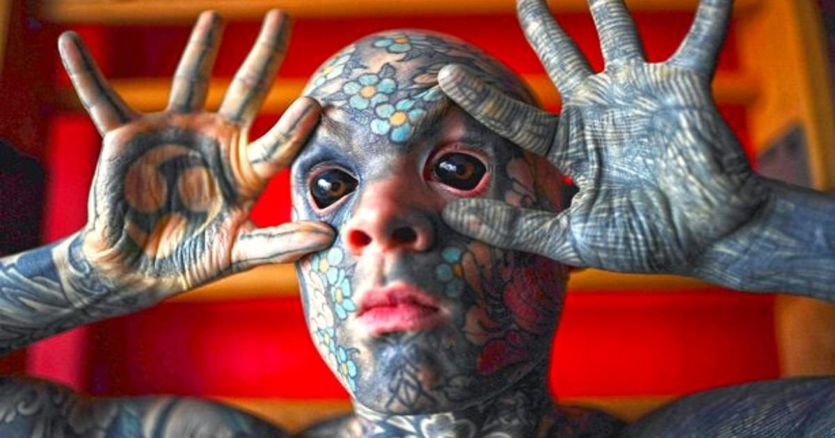 teacher4.jpg?resize=412,232 - Teacher BANNED From Teaching Children After He Covered His Entire Body In Tattoos As They Find Him 'Terrifying'