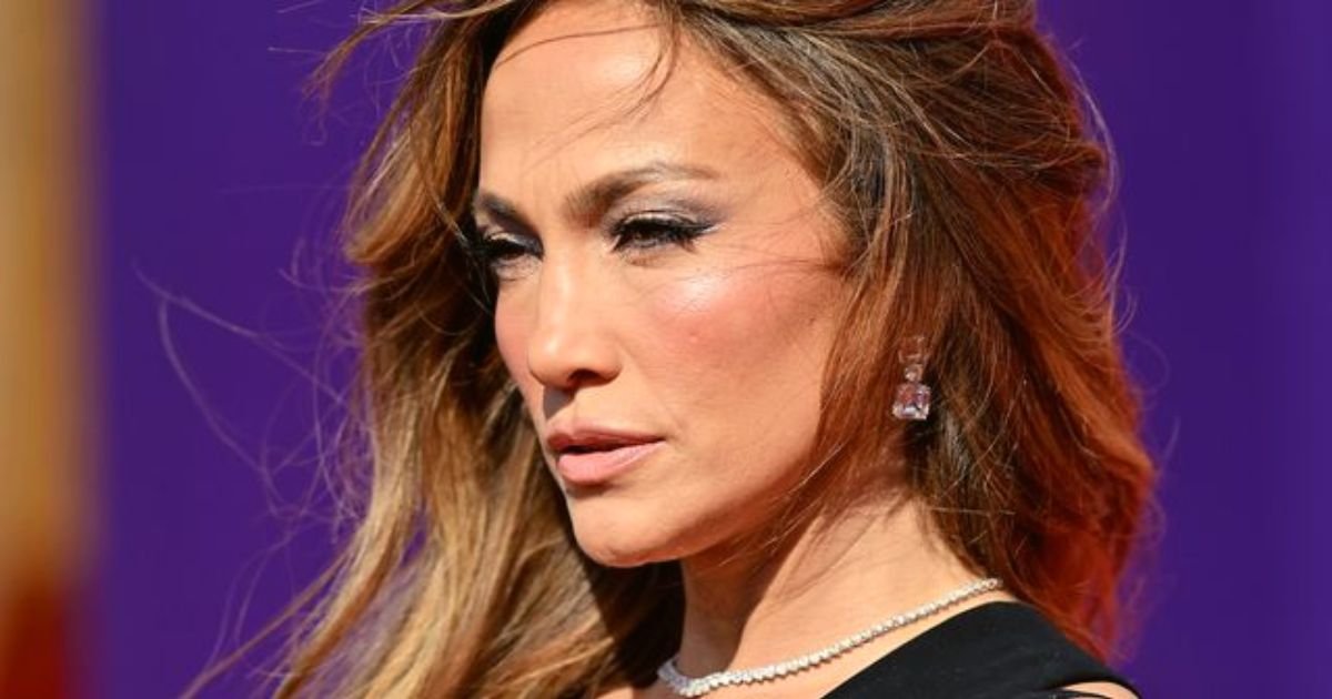 product5.jpg?resize=1200,630 - JUST IN: Jennifer Lopez STUNS Fans By Posing Completely NAK*D As She Celebrates Her Birthday