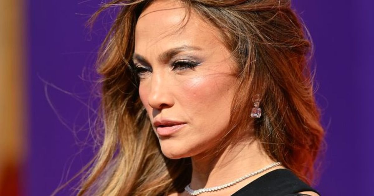 product5.jpg?fit=1024%2C538&ssl=1&strip=all - JUST IN: Jennifer Lopez STUNS Fans By Posing Completely NAK*D As She Celebrates Her Birthday