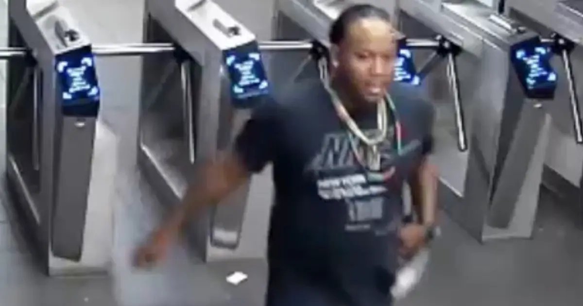 t5 1 1.png?fit=1024%2C538&ssl=1&strip=all - JUST IN: Cops Arrest 'Perverted Man' Who Intentionally Pushed His Face Into A Woman's Butt On The NYC Subway