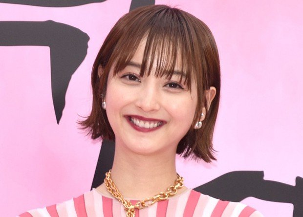 ORICON NEWS：佐々木希、エプロン姿に反響 「似合います」「ラジオで料理…すごい企画だ」 | 毎日新聞