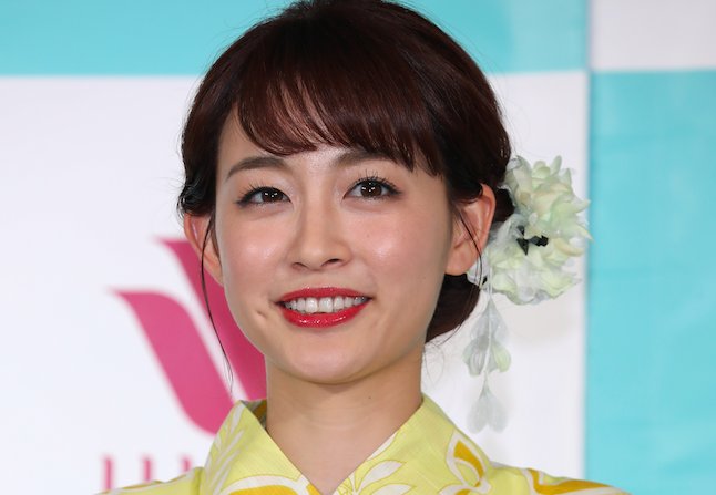 新井恵理那、違和感のあるメガネ姿に視聴者から心配の声「どうしたんだろう？」「珍しい」