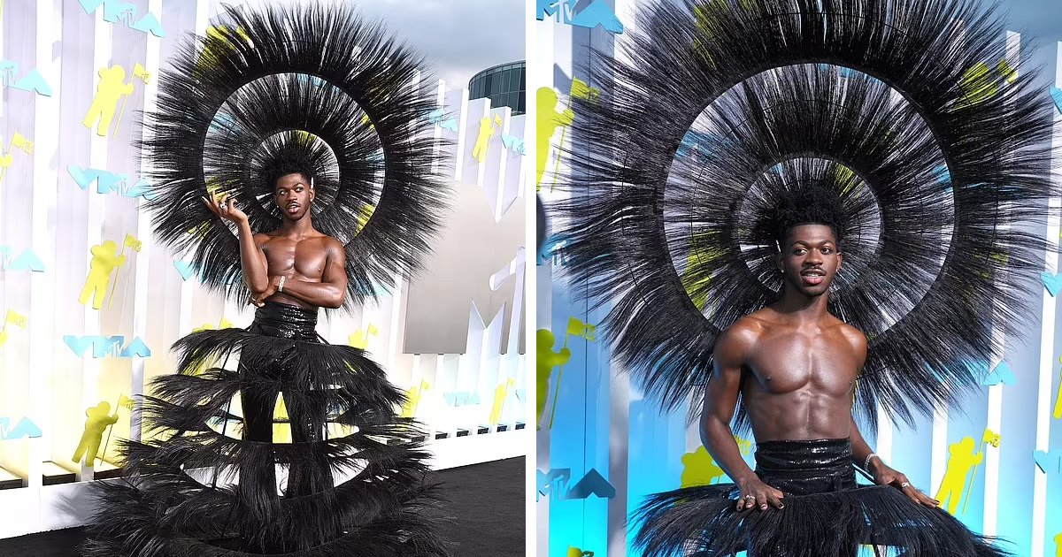 t6 3 1.png?resize=1200,630 - EXCLUSIVE: Lil Nas X Gets Fashionably DRAMATIC While Baring Chiseled Chest In Startling Feathered Outfit With Skirt & Crown At VMAs