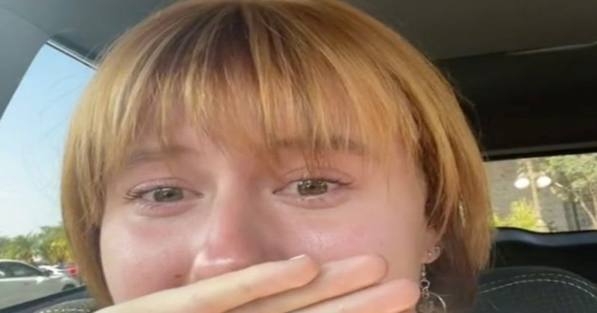 t7 8.png?resize=412,232 - Woman Breaks Down In Tears After Her Pricey $262 Haircut Makes Her Appear Like A 'Karen'