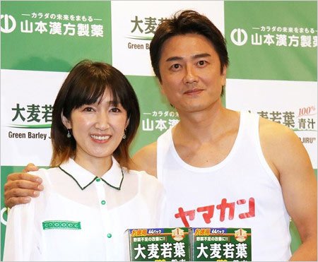 原田龍二が妻・愛と大麦若葉CMで夫婦共演。不倫スキャンダルで離婚考えた、一生許せないと会見で告白。画像あり | 今日の最新芸能ゴシップニュースサイト｜芸トピ