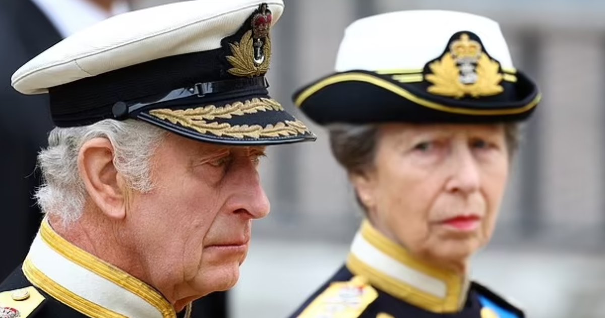 t1 3 1.png?resize=412,232 - BREAKING: Emotional Prince Charles Is Watched By 'Concerned' Princess Anne As They Walk Behind Queen's Coffin