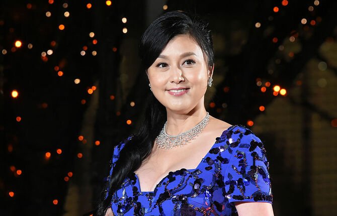 藤原紀香さんの「美脚」が圧巻…「スタイル抜群」「美しさの極致」ファンから大歓喜の声！（マネー現代 エンタメ班） | マネー現代 | 講談社 | 【イメージギャラリー】